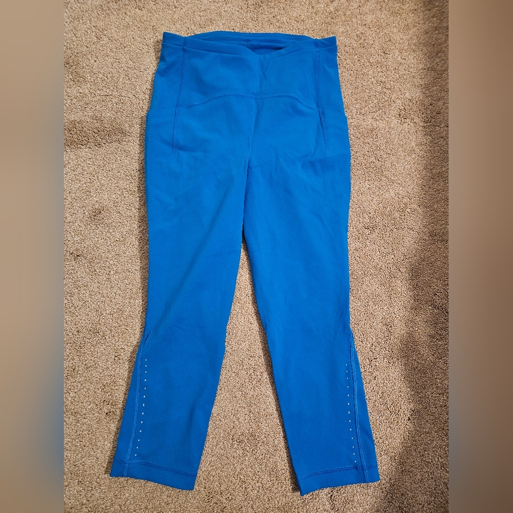 Lululemon High-Waisted Blue Cropped Leggings - Size 8